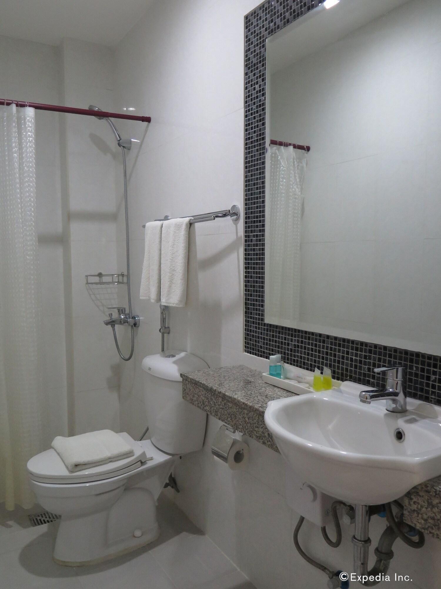 טאגבילראן סיטי 717 Cesar Place Hotel מראה חיצוני תמונה